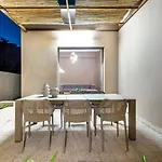 Апартаменти Lefka *