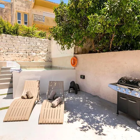 Lefka Apartment *